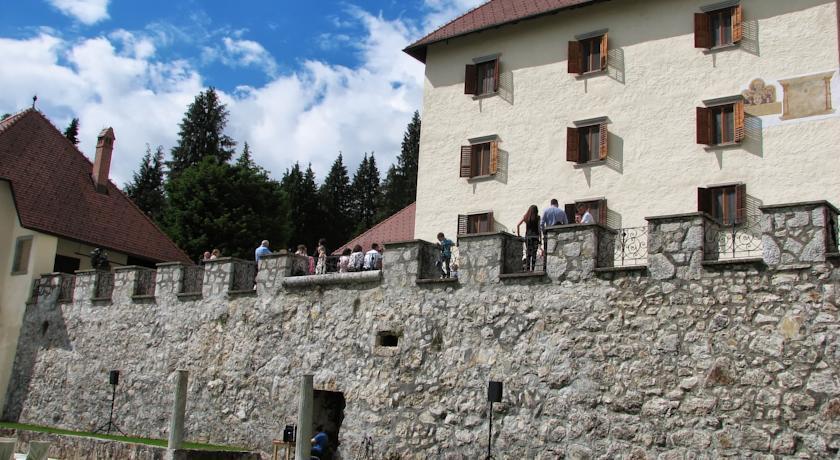 Grad Strmol Hotel Cerklje na Gorenjskem Kültér fotó
